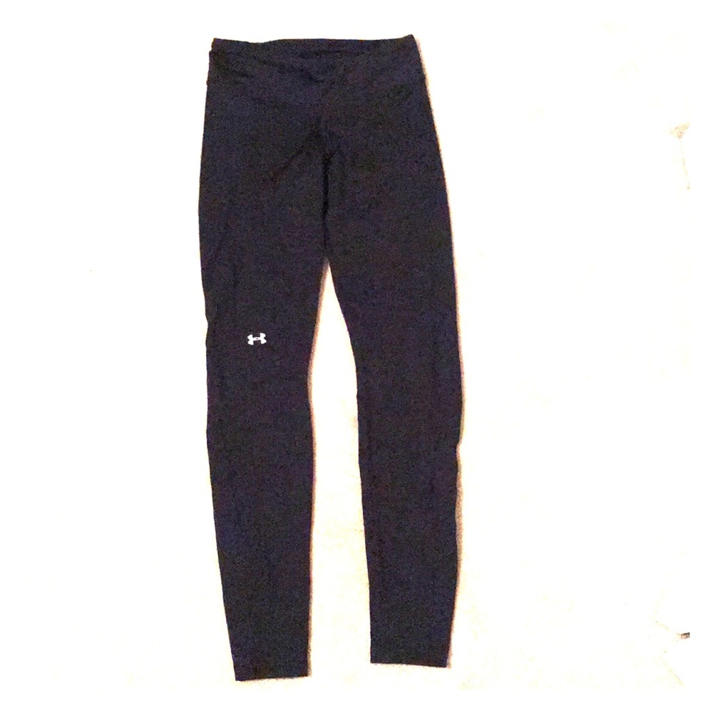 Under Armour black leggings